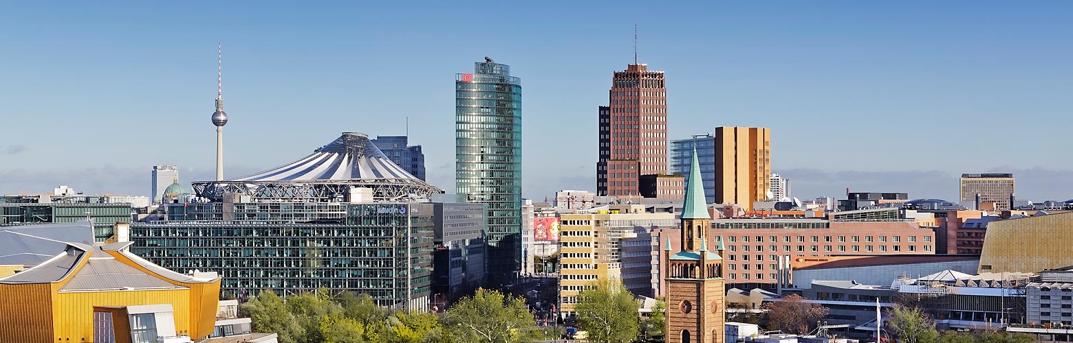 [Translate to English:] Blick zum Potsdamer Platz