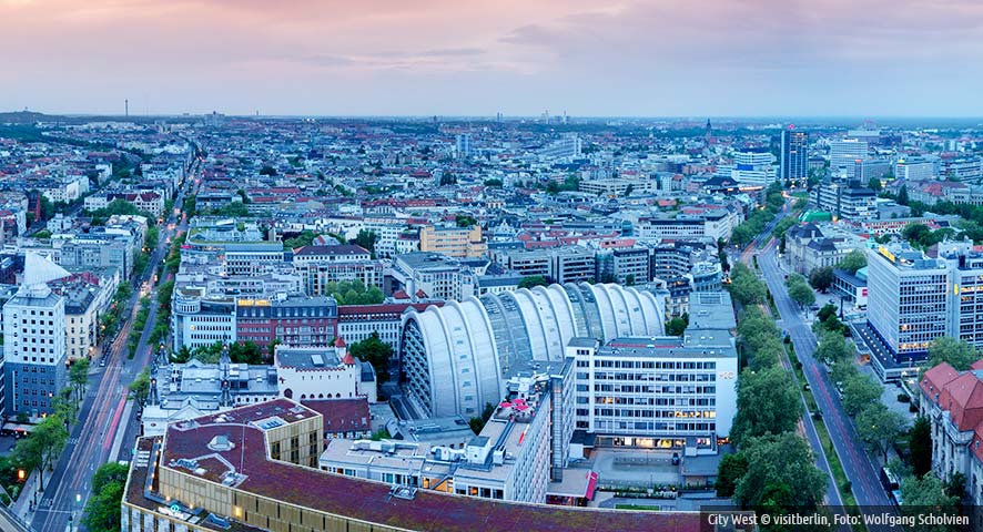City West Luftaufnahme mit Blick über Berlin City West
