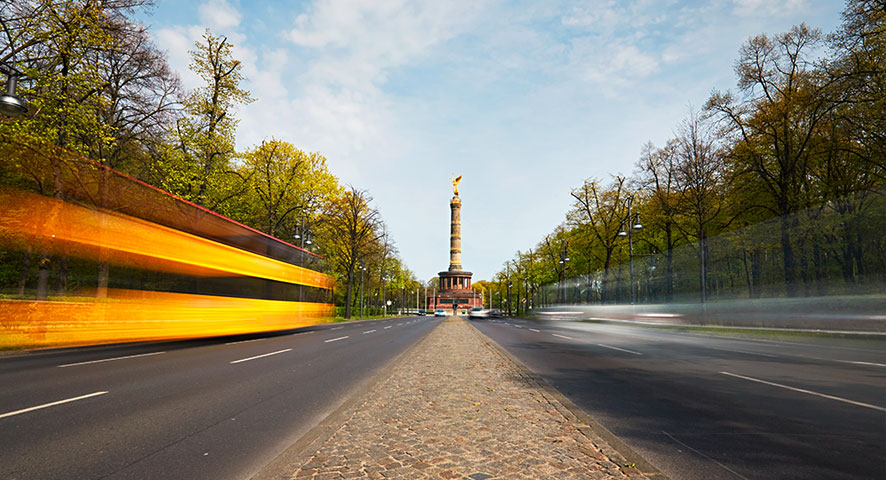 Verkehr rund um die Berliner Siegessäule
